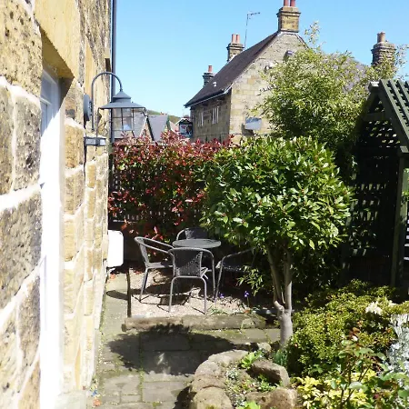 2 Church Cottages,