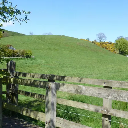 2 Church Cottages,