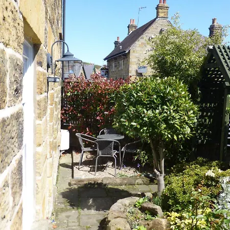 2 Church Cottages