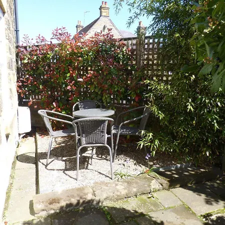 2 Church Cottages