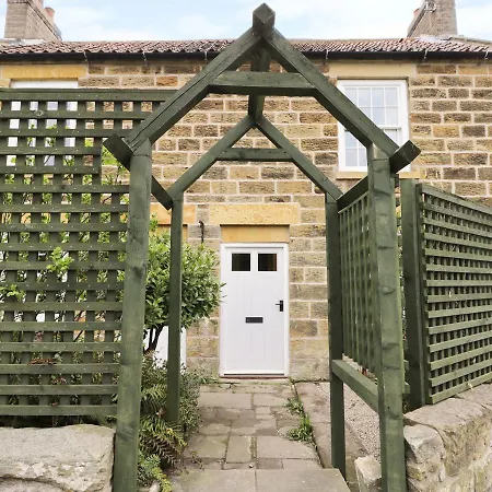 2 Church Cottages, * Scarborough